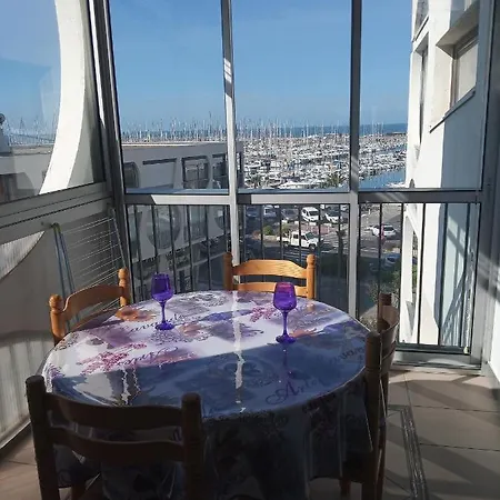 T2 Superbe Vue Port Et Daire *